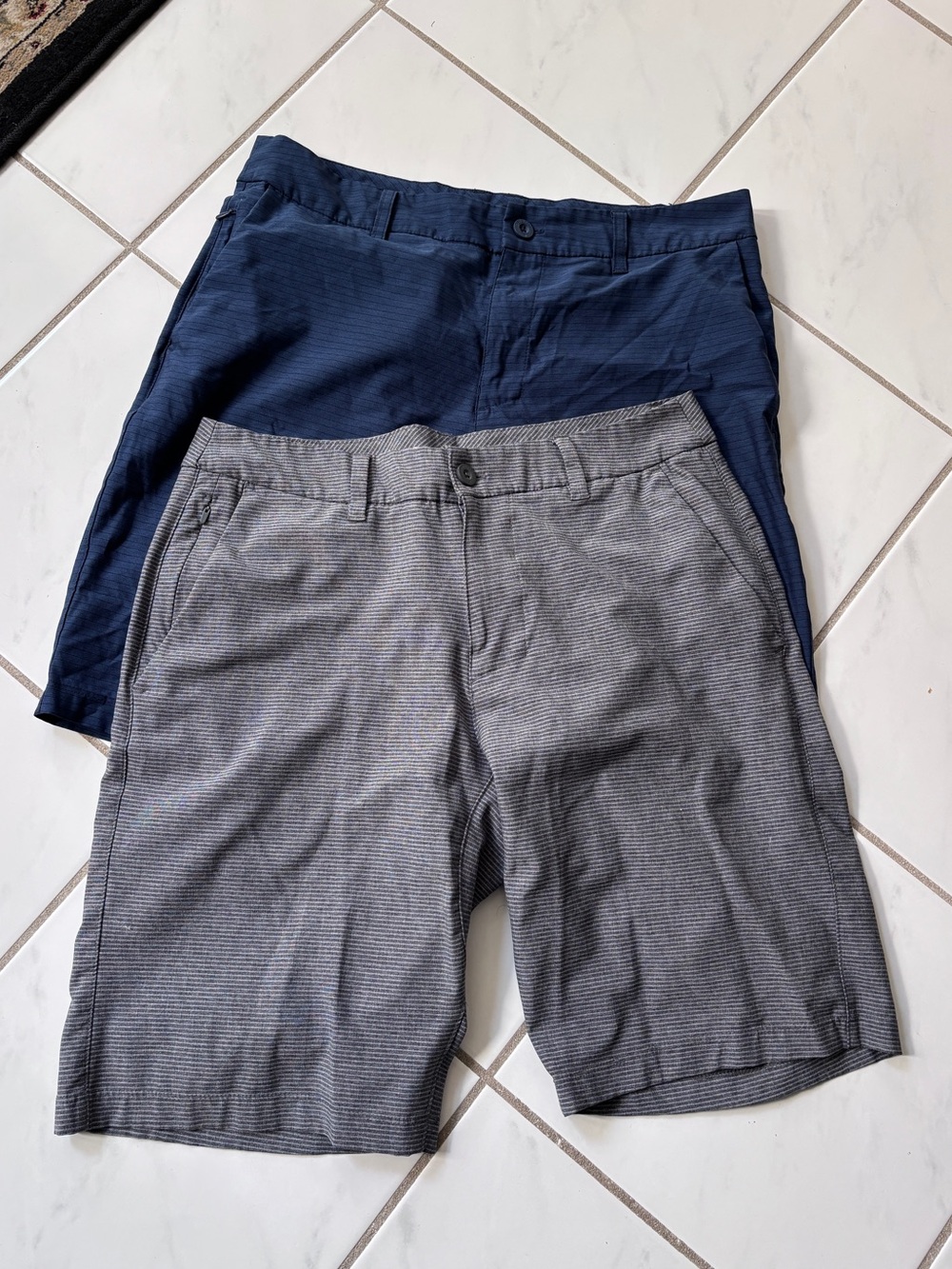Bundle of 2 Hang Ten Mens Hybrid Quick Dri Lightweight Shorts Gray & Navy Sz 32